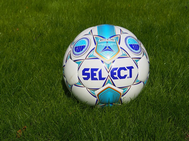 绩让泰国国 绩让泰国国