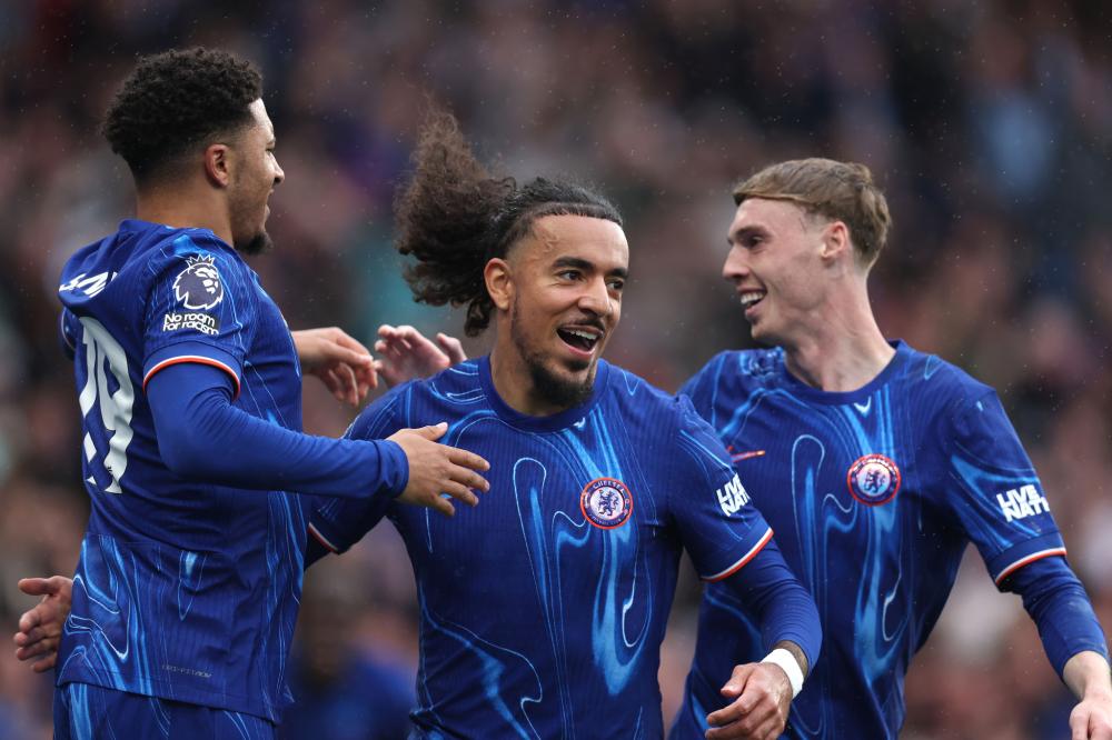 尤文将以总价5900万欧签下荷兰中场库普梅纳斯.